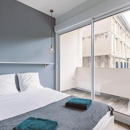 Henri Au Pied De La Cathedrale. Apartment Reims