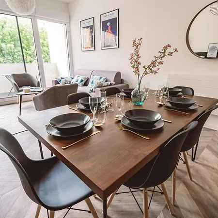 Apartment Henri Au Pied De La Cathedrale.
